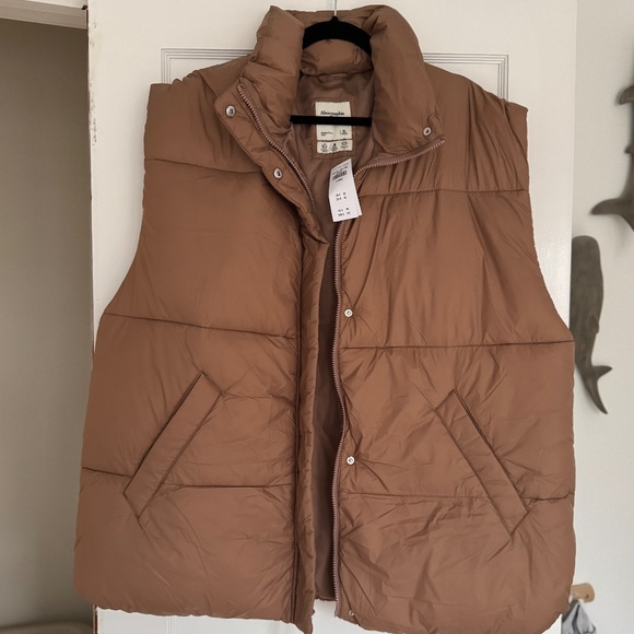 Abercrombie & Fitch Puffer vest - Picture 1 of 7